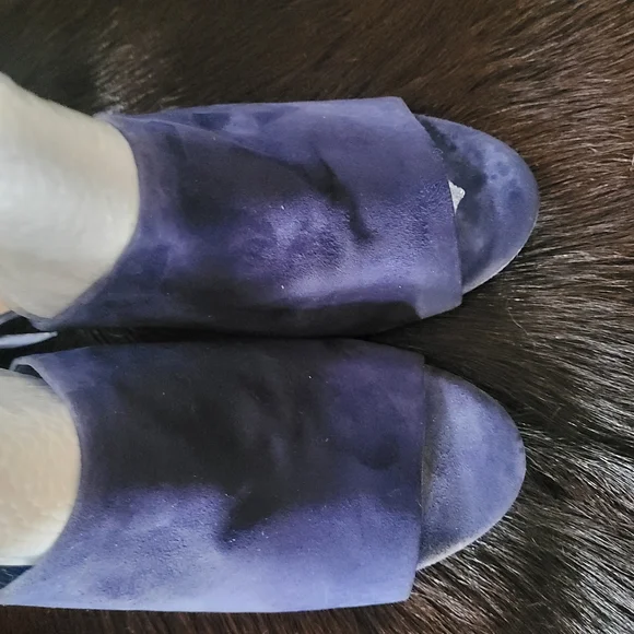 Tory Burch Blue Mules Sleek and Comfortable - Picture 5 of 6